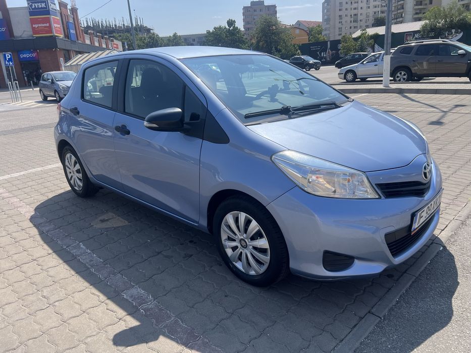 * Toyota Yaris - 83.000km rulați *