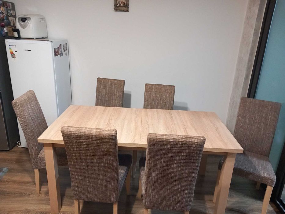 Vand masa cu 6  scaune extensibila cu ridicare Sanmihaiul roman.