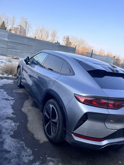 Электрический автомобиль BYD