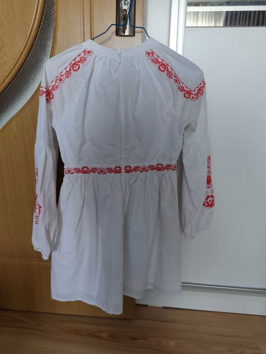 Rochie model tradițional fetite