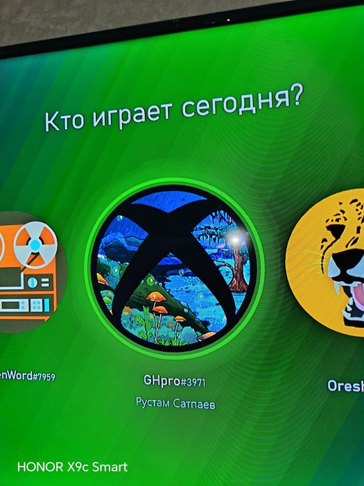 XBOX ONE S  512 гб