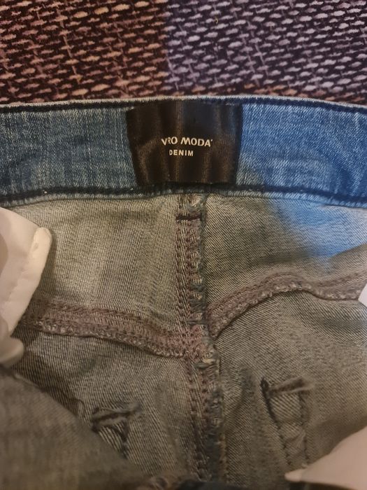 Vând blugi Vero Moda damă mărime S(20) slim fit/skinny fit