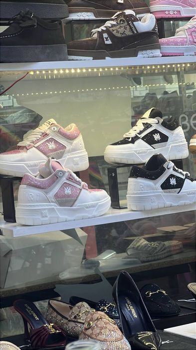 Adidași dama Amiri