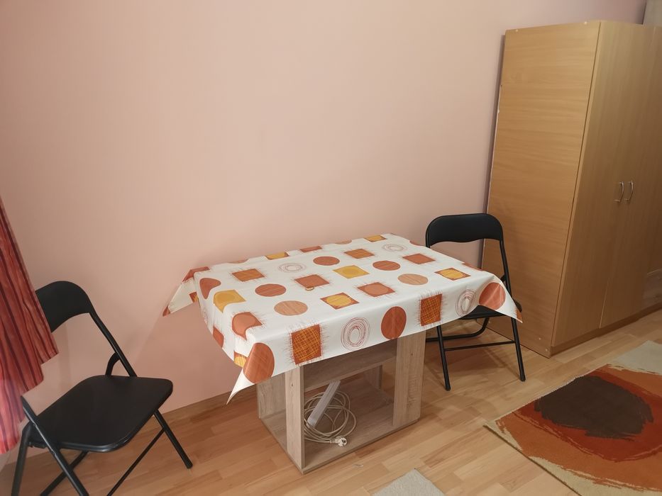 Garsoniera de închiriat