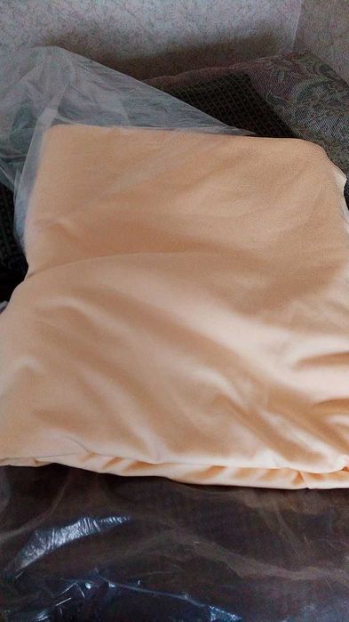 Ткани широкие 150см в отрезах велюр и другие.Цена 30тыс 1м