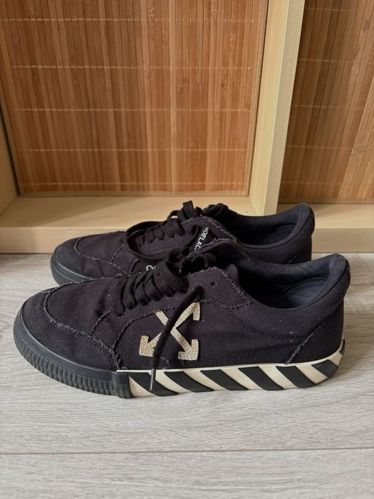 Adidași Off-White Low Vulcanized
