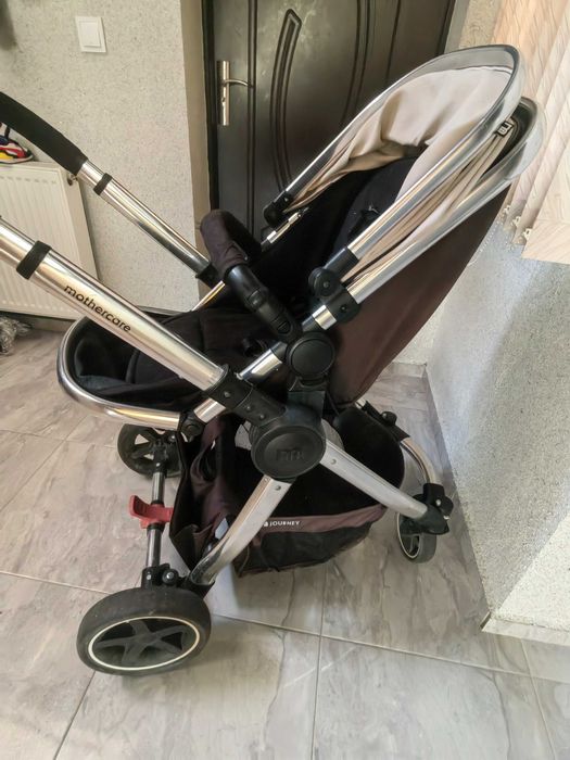 Продава се бебешка количка Mothercare Journey