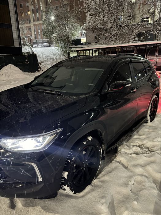 Tracker Redline 2025