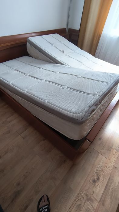 Vând pat matrimonial