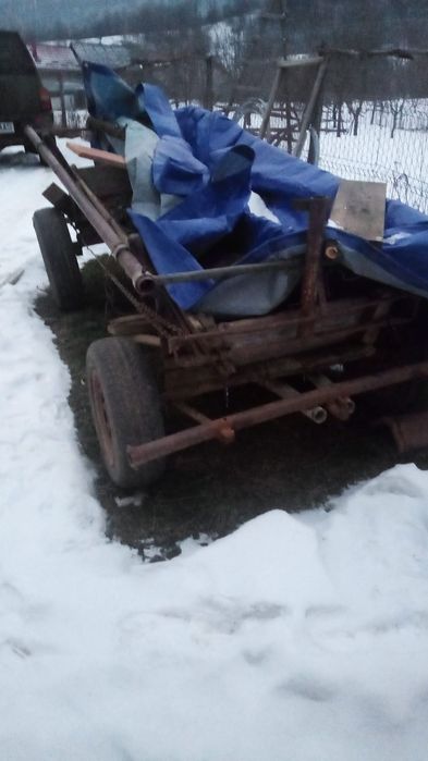 Vand căruță pentru un cal