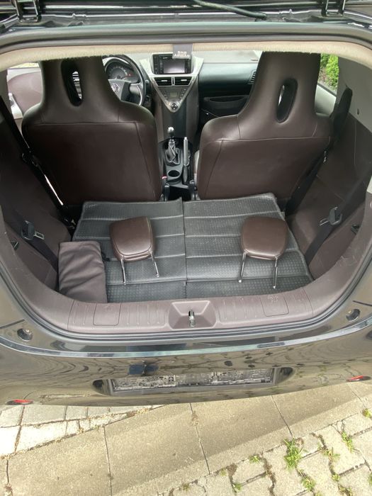 TOYOTA IQ 1.4D 90cp Xenon Keyless Piele