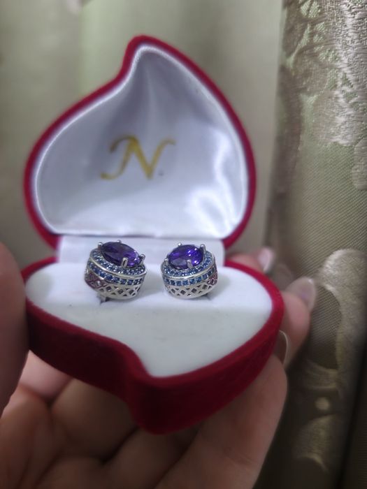 Продаются серьги