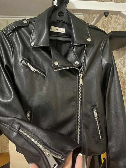 Кожаная куртка манго