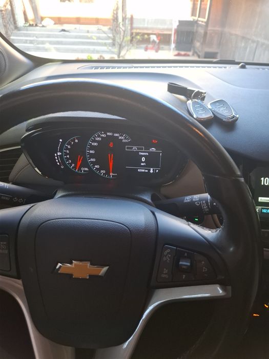 Треккер 1 премер Идеал+Тоза срочни сотилади