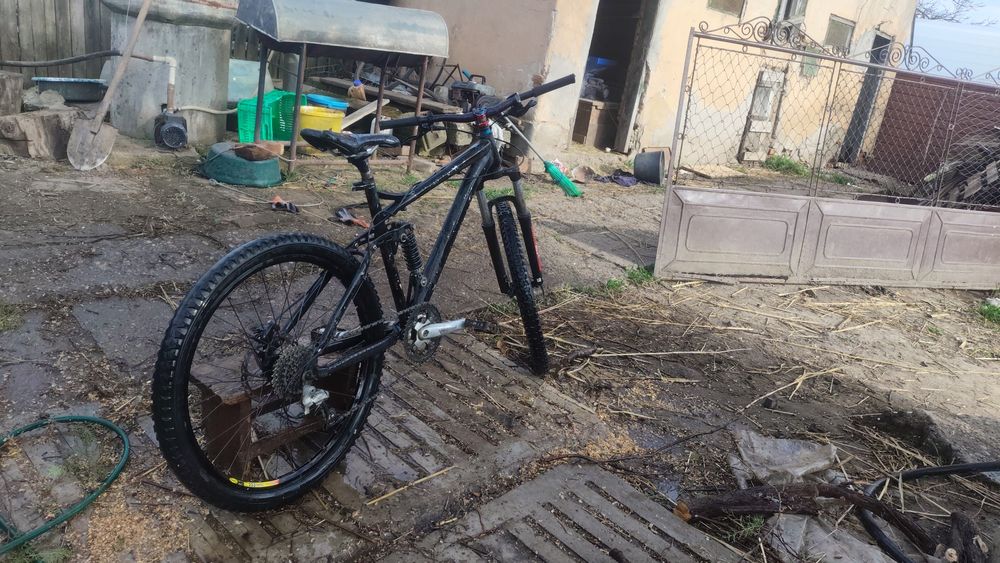 Bicicleta mtb  fac și chimburi cu piese sau altele