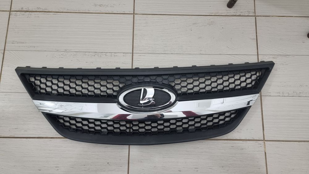 Решётка радиатор лада ларгус