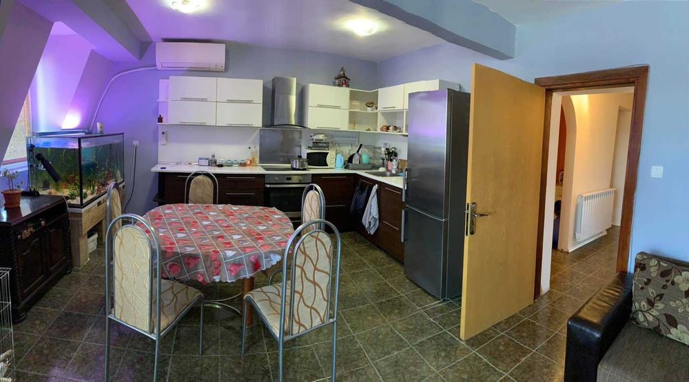 Дава се под наем Тристаен апартамент в Бургас, Възраждане - 100 кв.м за 150 € - Снимка #8