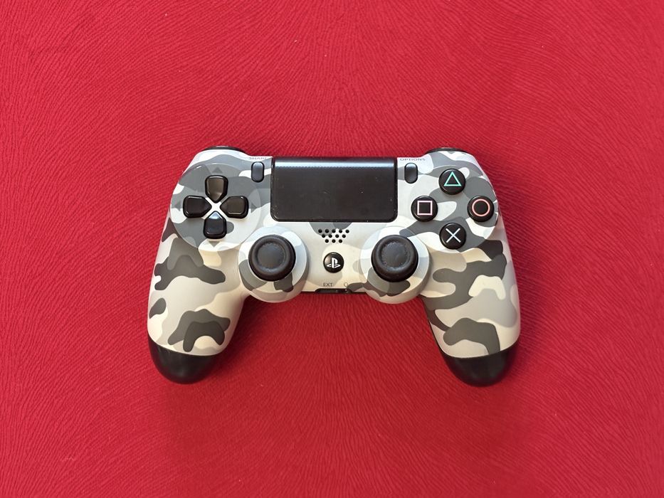 Maneta Playstation 4