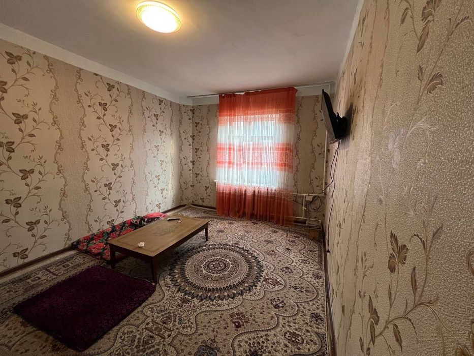 Сдается 1 комнатная квартира 
Есть ТВ и холодильник в горде Алмалыке