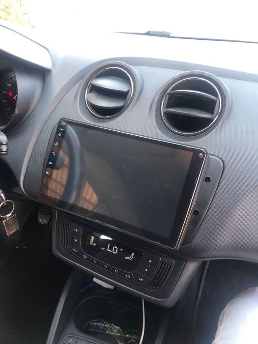 Мултимедия Seat Ibiza MK4 6J Android GPS навигация Carplay