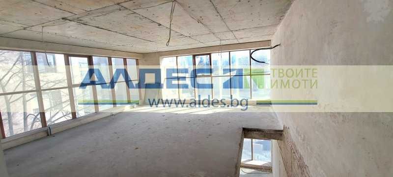 Продава се офис в нова сграда с Акт 16 на ул. Будапеща!