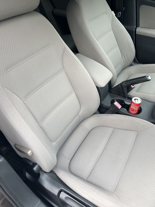 VOLKSWAGEN Jetta 0 — imagine 5