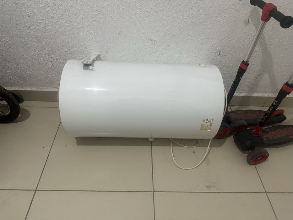 Продам аристон бу-100л