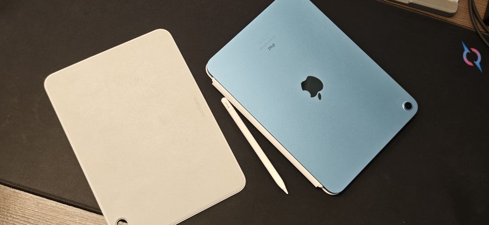iPad 10 (Generația a 10-a) 64GB Blue + Apple Pencil USB-C + Tastatură Originală Apple