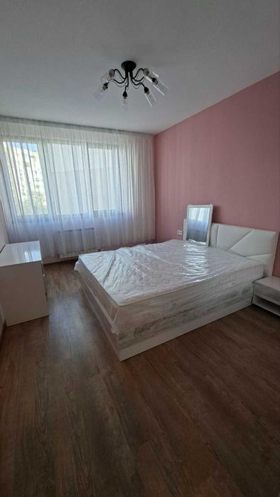 Дава се под наем Тристаен апартамент в София, Център - 100 кв.м за 850 € - Снимка #7