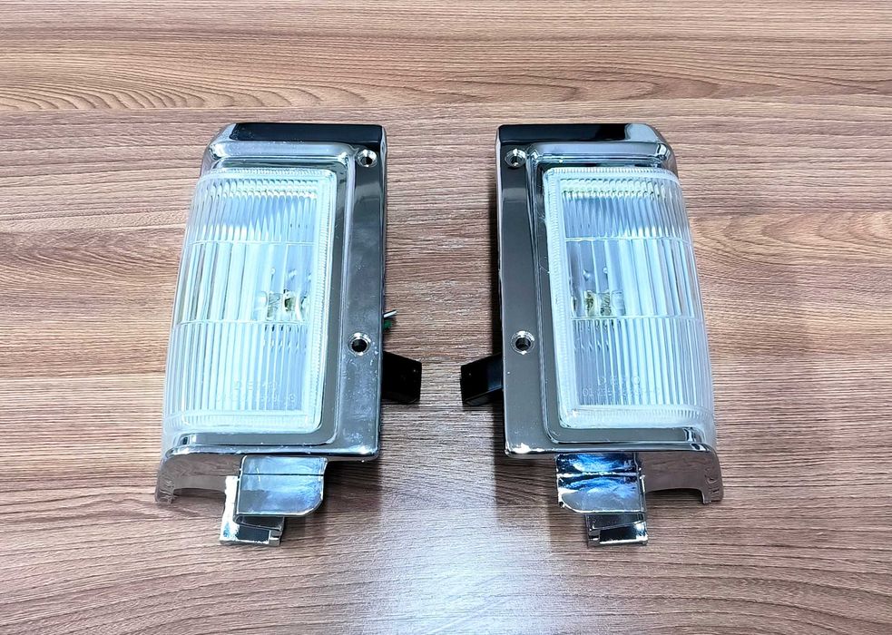 Габарит поворотник на Nissan Terrano WD21