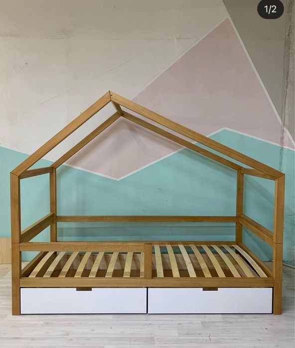 Продам детскую кровать - домик