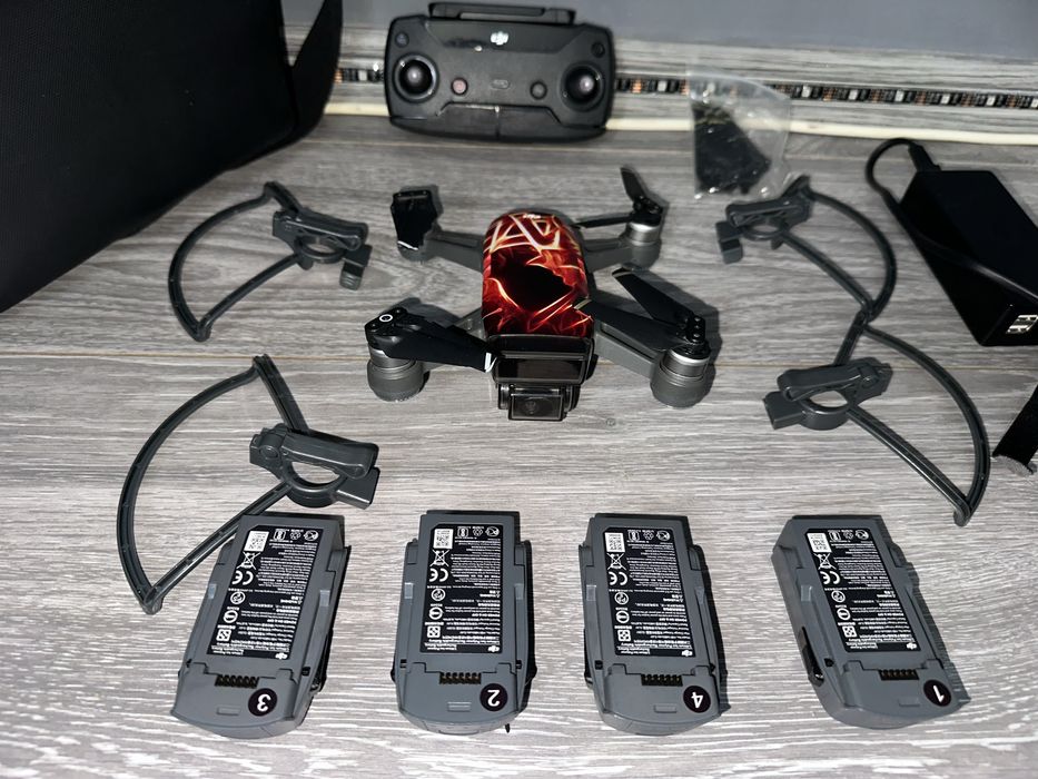 Schimb Drona DJI Spark 4 baterii, telecomanda!