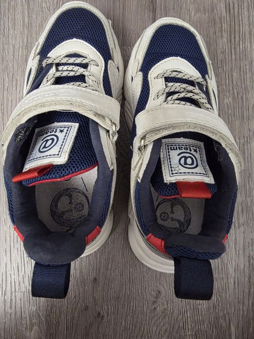 Кроссовки спортивные детские