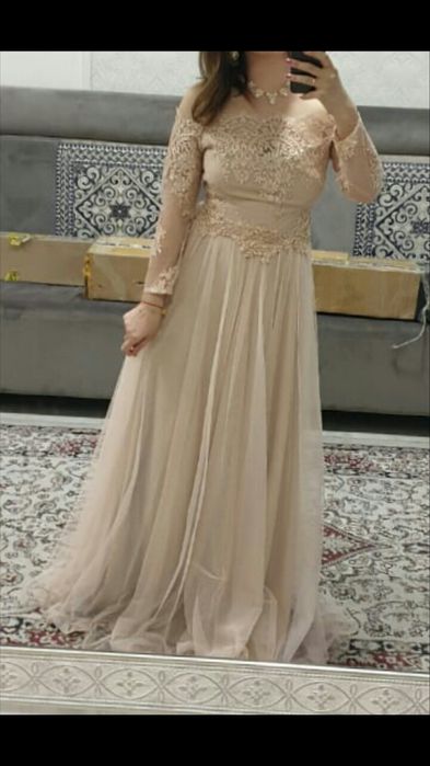 Срочно продам шикарное платье. Размер 46