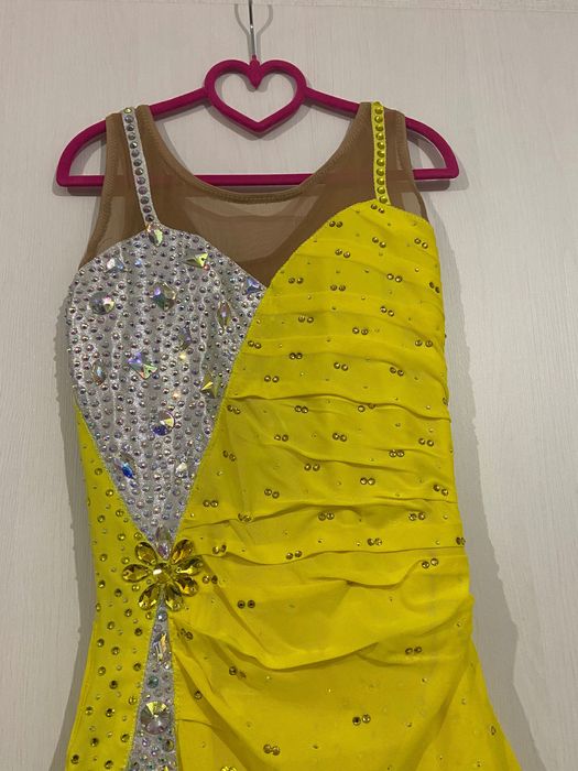 Трико за художествена гимнастика