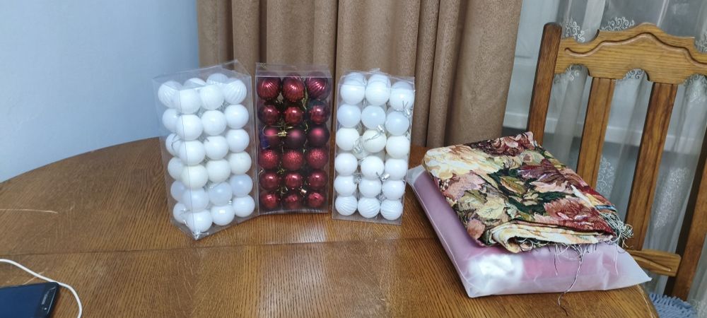 Новый игрушки для ёлки. Новый год