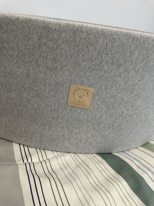 Piscina cu bile colorate