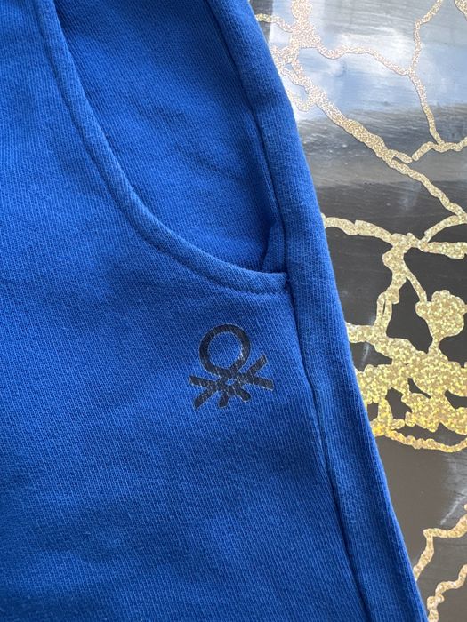 Vand pantaloni scurti 12-14 ani Benetton