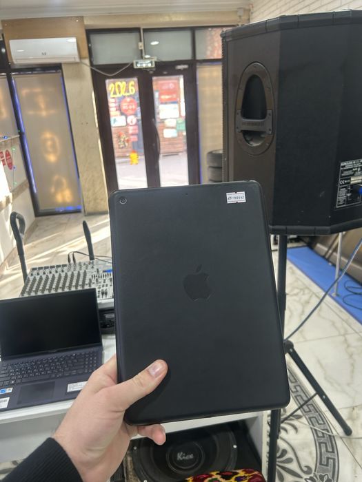 Ipad(9-поколения) 64гб
