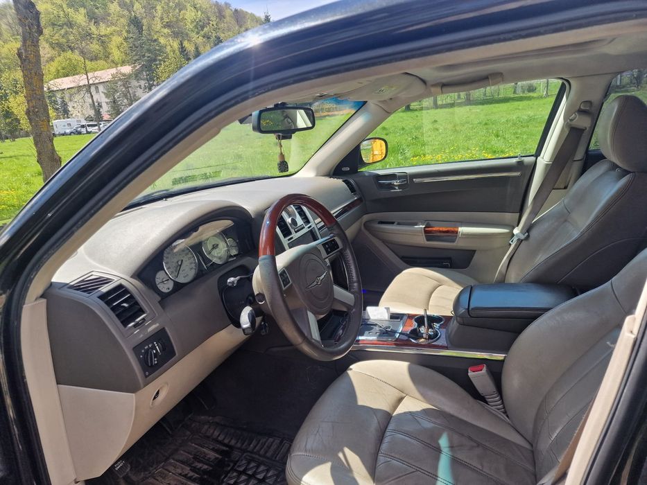 Chrysler 300c km reali