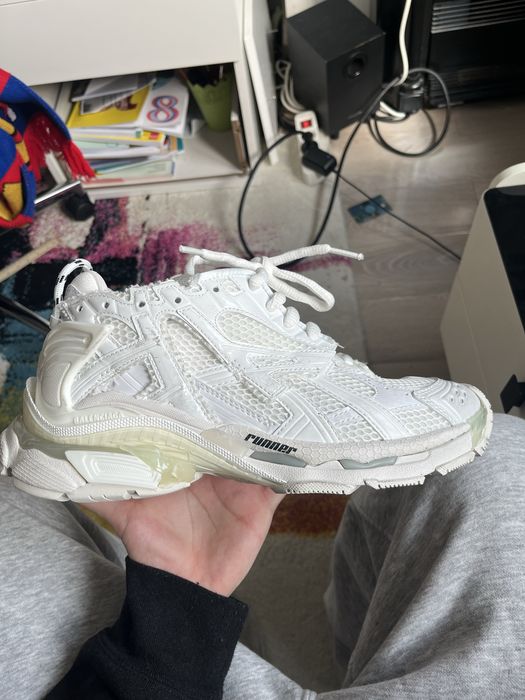 balenciaga runners