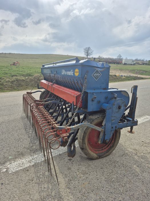 Freză de pământ tractor cultivator semănătoarea