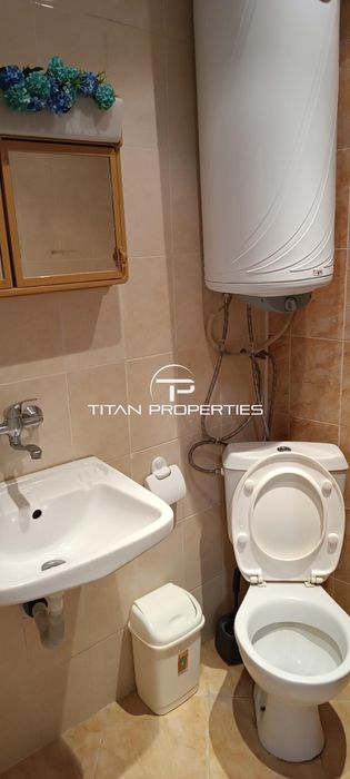 Дава се под наем Тристаен апартамент в Пловдив, Център - 80 кв.м за 408 € - Снимка #3