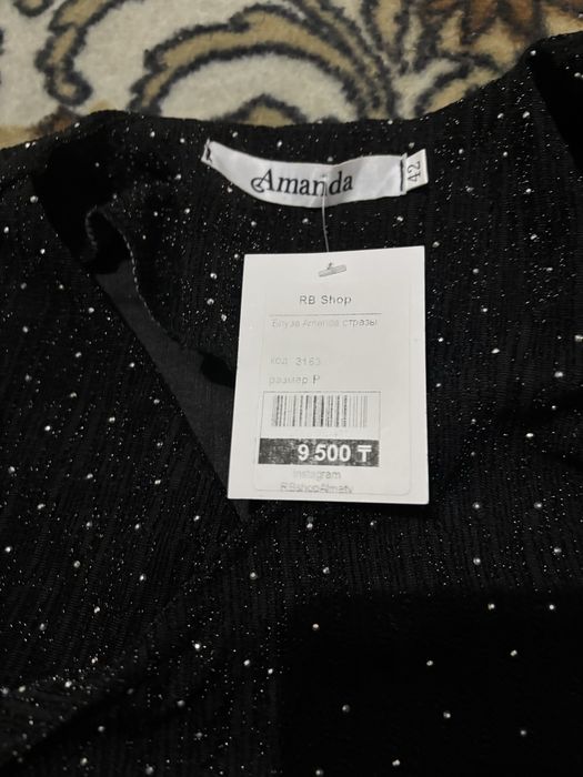 Блузка новая продам