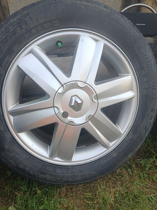 Jante aliaj 205/55 R16 cu anvelope Pirelli Cinturato