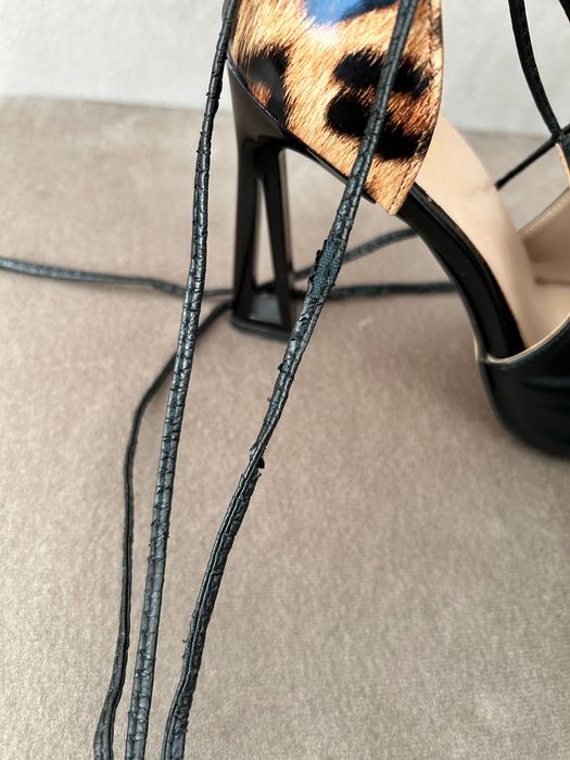 Високи дамски токчета