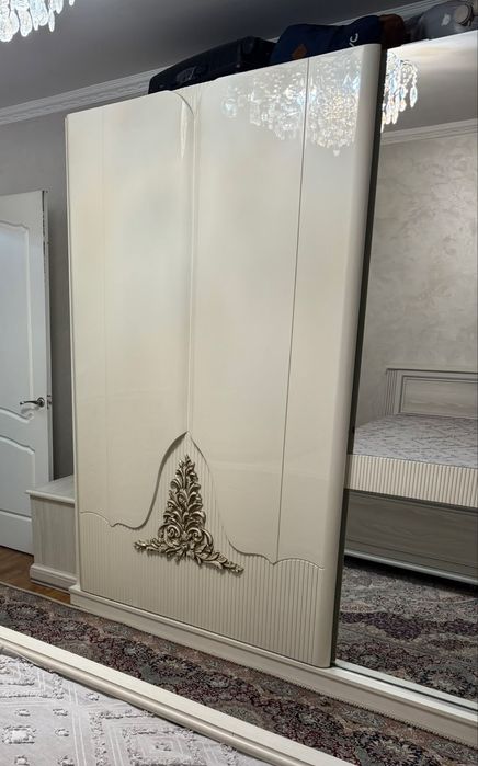 Спальный гарнитур, слоновая кость