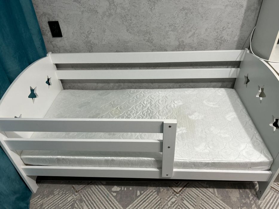 Продам детскую кроватку