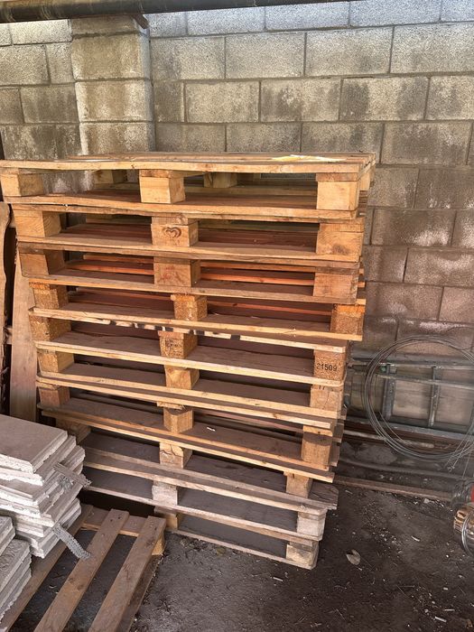 Диван с креслами и паллетки