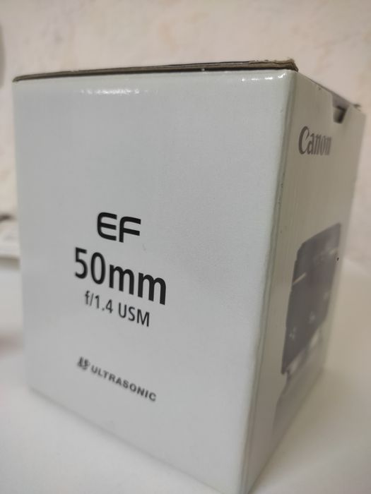 объектив Кэнон 50мм 1.4